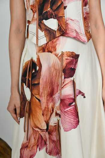 Shop_The Dramebaaz CO_Blush Silk V-neck Petals After Time Skirt Set 