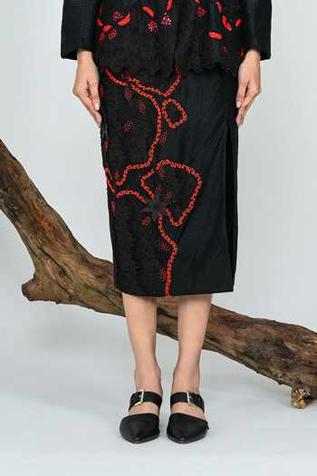 Buy_The Dramebaaz CO_Black Silk V-neck Phantom Side Slit Skirt Set _Online_at_Aza_Fashions