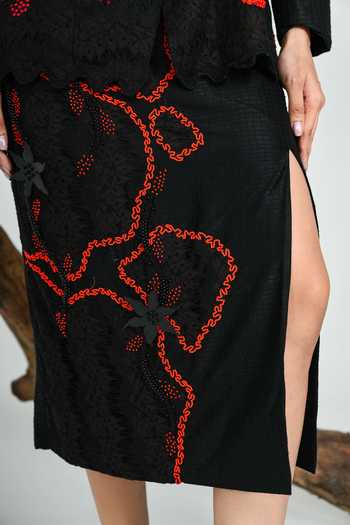 Buy_The Dramebaaz CO_Black Silk V-neck Phantom Side Slit Skirt Set 