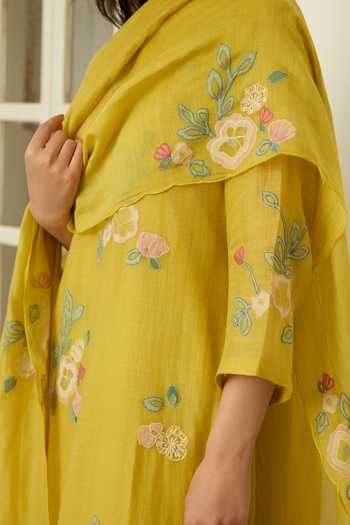 Buy_Vaayu_Yellow Muslin, Cotton Round Neck, Yes Marigold Floral Applique Work Kurta Set 