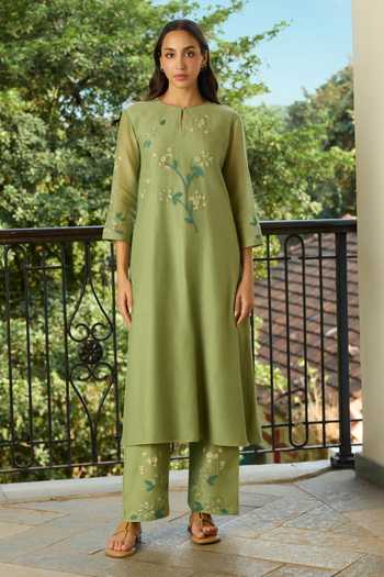 Vaayu_Green Cotton, Muslin Keyhole Neck, Yes Sage Applique Work Kurta And Pant Set _Online_at_Aza_Fashions