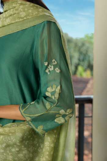 Buy_Vaayu_Green Muslin, Cotton Jade Applique Embroidered Kurta Set _Online_at_Aza_Fashions