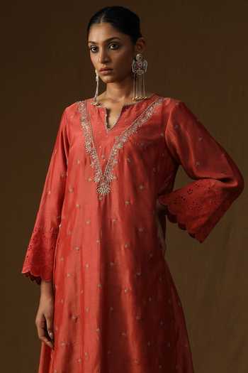 Buy_Arpita Sulakshana_Orange Chanderi, Silk V-neck, Yes Sakhi Noor Narangi Kurta And Pant Set _Online_at_Aza_Fashions