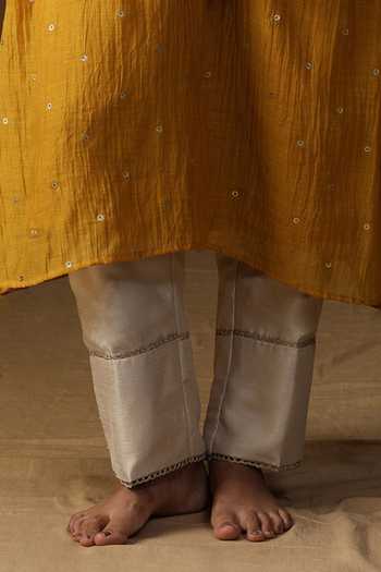 Arpita Sulakshana_Mustard Chanderi V-neck, Yes Sakhi Noor Swarn Kurta Set _Online_at_Aza_Fashions