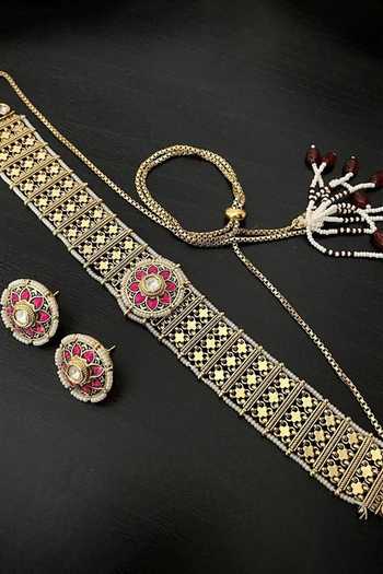 Shop_MRJEWELS_White Antique Chandanhaar Choker Set _at_Aza_Fashions