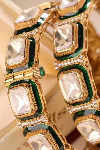 MRJEWELS_Green Saanjh Emerald Kundan Kada - Set Of 2 _Online_at_Aza_Fashions