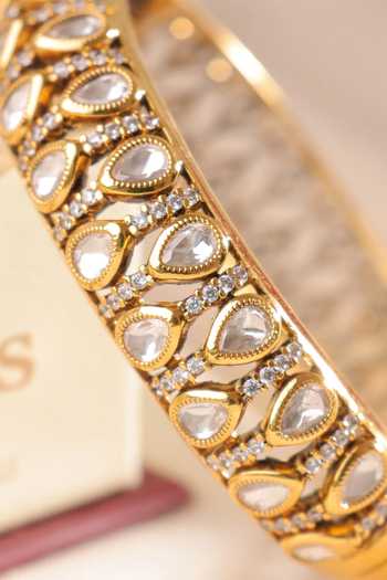 Mrjewels_White Elara Polki Embellished Bangle - Single Pc _Online_at_Aza_Fashions