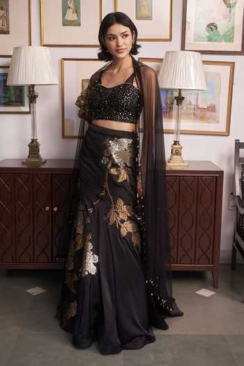 Buy_Meenagurnam_Black Jacquard, Net Sweetheart Neck Embroidered Lehenga Set _Online_at_Aza_Fashions