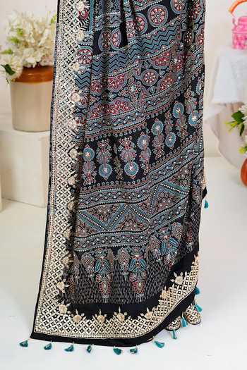 Shop_Geroo Jaipur_Black Silk, Modal Scoop Neck Ajrakh Print Saree With Blouse _Online
