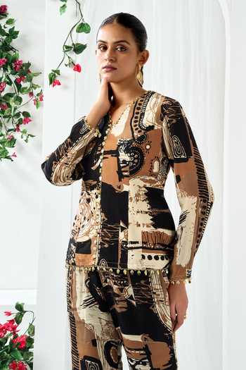Arje India_Black Crepe V-neck Printed Top And Pant Set _Online_at_Aza_Fashions
