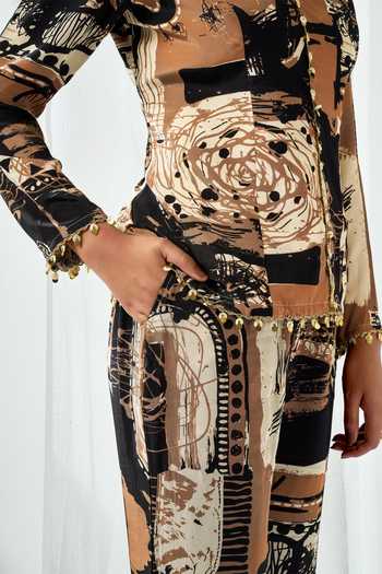 Buy_Arje India_Black Crepe V-neck Printed Top And Pant Set _Online_at_Aza_Fashions