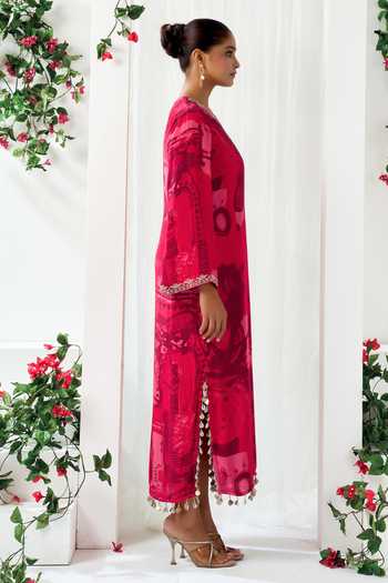 Shop_Arje India_Red Crepe V-neck Abstract Print Dress _at_Aza_Fashions
