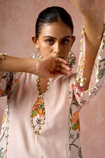 Arje India_Pink Silk, Cotton Keyhole Neck, Yes Floral Print Kurta And Pant Set _Online_at_Aza_Fashions