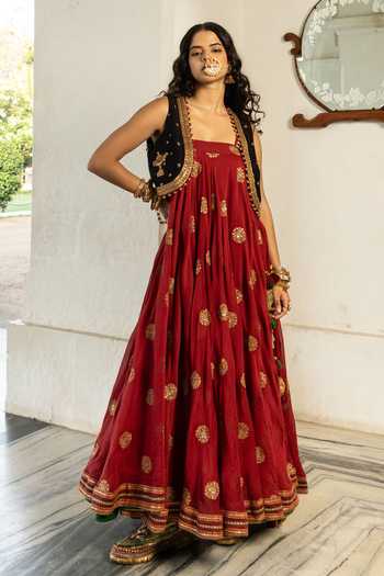 Buy_Nimbu Mirchi_Red Chanderi Scoop , Open Alia Embroidered Jacket Lehenga Set _Online_at_Aza_Fashions