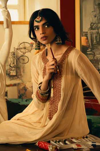 Buy_Nimbu Mirchi_Beige Chanderi, Silk, Viscose Round Neck, Zainab Embroidered Kurta And Pant Set 
