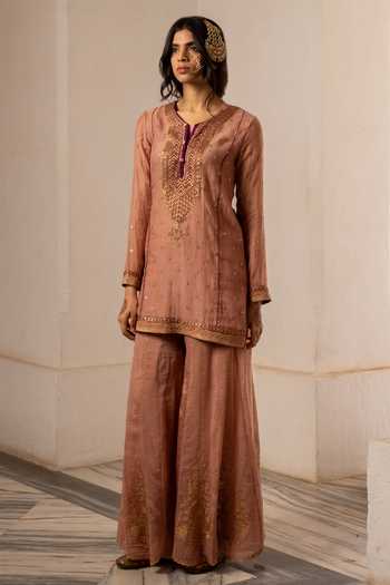 Nimbu Mirchi_Peach Chanderi Zari Round Neck Embroidered Kurta Palazzo Set _Online_at_Aza_Fashions