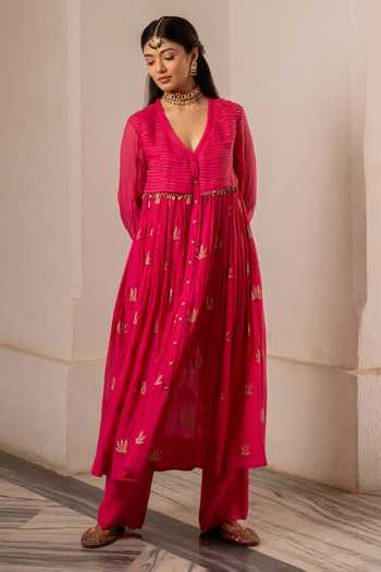 Buy_Nimbu Mirchi_Magenta Chanderi V-neck Taha Embroidered Anarkali And Pant Set _at_Aza_Fashions