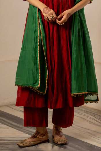 Buy_Nimbu Mirchi_Red Chanderi, Viscose, Silk Notched Neck Amani Embroidered Kurta Set _Online_at_Aza_Fashions
