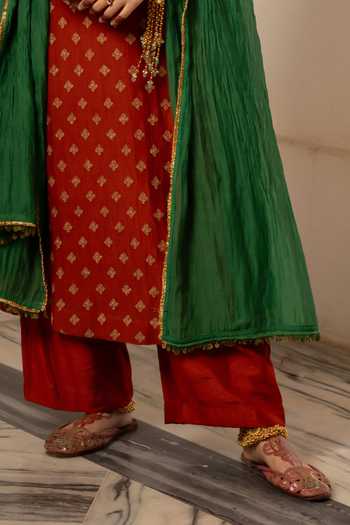 Nimbu Mirchi_Red Chanderi, Viscose, Silk V-neck Safina Embroidered Kurta Set _at_Aza_Fashions