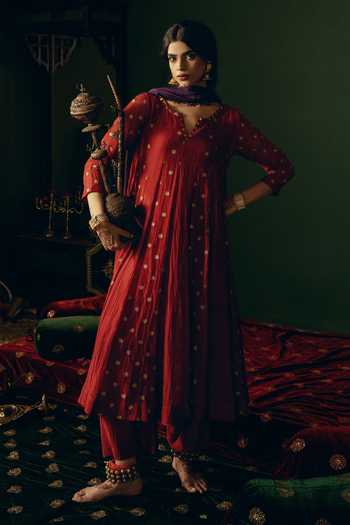 Shop_Nimbu Mirchi_Red Chanderi, Silk, Viscose V-neck Tara Embroidered Kurta Set 