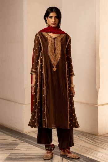 Buy_Nimbu Mirchi_Brown Chanderi, Silk, Viscose Round Neck, Yes Ruh Embroidered Kurta Set _at_Aza_Fashions