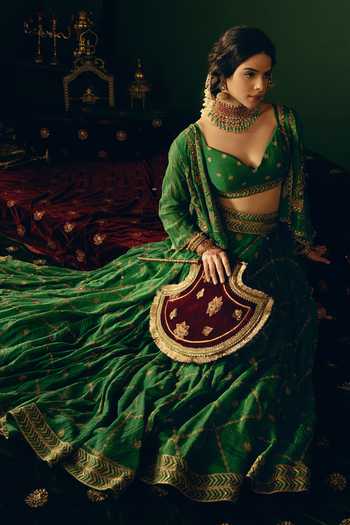 Shop_Nimbu Mirchi_Emerald Green Chanderi Sweetheart Neck Dua Embroidered Jacket Lehenga Set _Online_at_Aza_Fashions