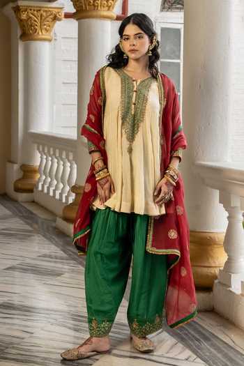 Buy_Nimbu Mirchi_Beige Chanderi, Viscose Split V-neck Laila Embroidered Short Kurta Set _at_Aza_Fashions