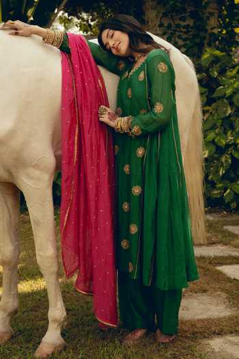 Shop_Nimbu Mirchi_Green Chanderi, Silk, Viscose V-neck, Yes Zara Embroidered Kurta Set _Online_at_Aza_Fashions