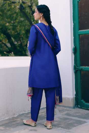 Shop_Pink City By Sarika_Blue Silk Round Neck Neel Mor Embroidered Kurta Set _at_Aza_Fashions