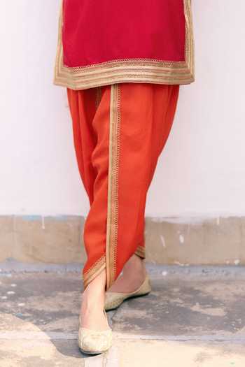 Buy_Pink City By Sarika_Red Silk Split V-neck, Yes Zari Embroidered Kurta Set 
