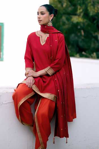Shop_Pink City By Sarika_Red Silk Split V-neck, Yes Zari Embroidered Kurta Set 