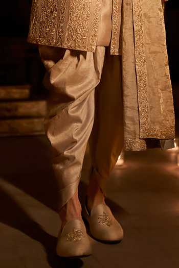 Seema Gujral_Gold Silk Zari Champagne Sherwani Set _Online_at_Aza_Fashions