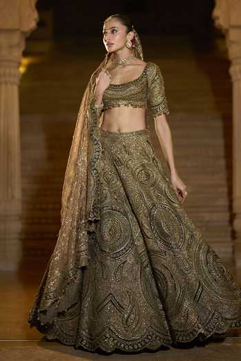 Buy_Seema Gujral_Green Velvet, Organza, Tissue Scoop Neck Moss Applique Bridal Lehenga Set _at_Aza_Fashions