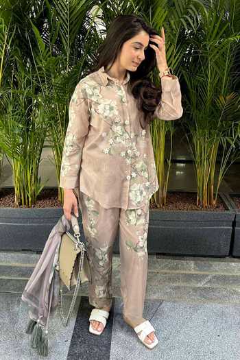 Buy_Rainas_Beige Cotton, Linen Collared Neck The Paddock Blossom Print Top And Pant Set _Online