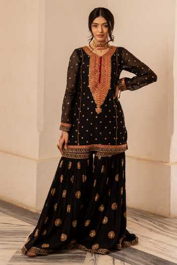 Nimbu Mirchi_Black Chanderi V-neck Fatima Embroidered Kurta Sharara Set _Online_at_Aza_Fashions