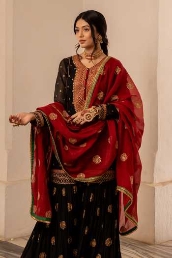 Buy_Nimbu Mirchi_Black Chanderi V-neck Fatima Embroidered Kurta Sharara Set _Online_at_Aza_Fashions