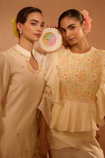 Buy_Tarini Vij_Off White Chanderi, Organza Embroidery, Beads, Gulrang Placement Kurta Set 