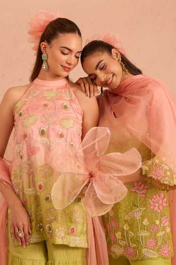 Tarini Vij_Pink Organza, Georgette, Satin V-neck, Square Lehernaz Embroidered Kurta Set _at_Aza_Fashions