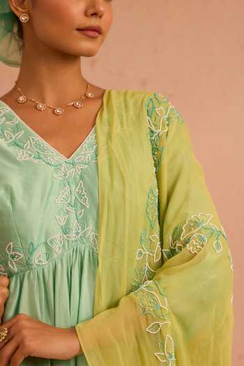 Buy_Tarini Vij_Green Chanderi, Crepe, Georgette V-neck Mehereen Asymmetric Kurta Set 