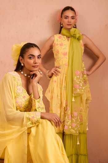 Buy_Tarini Vij_Yellow Georgette, Organza Split V-neck, Yes Naazgul Embroidered Kurta Set _Online_at_Aza_Fashions
