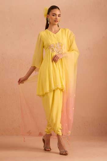 Tarini Vij_Yellow Georgette, Crepe, Organza V-neck, Yes Naazra Embroidered Kurta Set _Online_at_Aza_Fashions