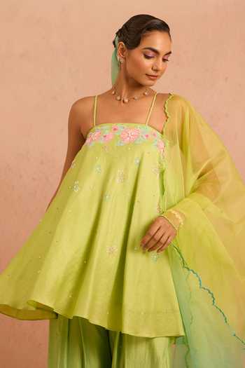 Buy_Tarini Vij_Green Chanderi, Organza Square Neck Nurani Ombre Kurta Set _Online_at_Aza_Fashions