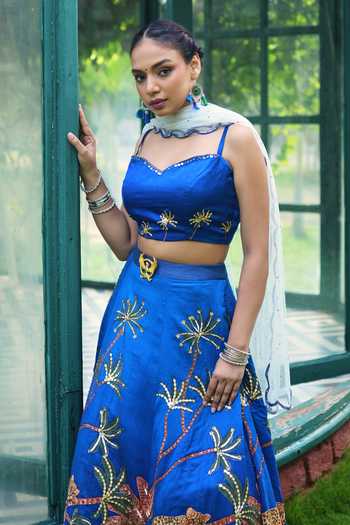 Buy_House Of Akshata_Sapphire Silk, Satin, Net Sweetheart Neck Safari Hand Embroidered Lehenga Set _Online_at_Aza_Fashions