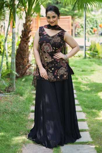 Buy_House Of Akshata_Black V-neck, Yes Bloom Embellished Kurta Sharara Set _at_Aza_Fashions