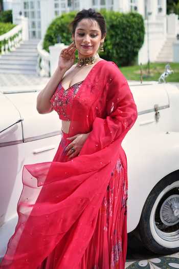 Buy_House Of Akshata_Red Organza, Georgette Sweetheart Neck Ruby Blossom Embellished Lehenga Set _Online_at_Aza_Fashions