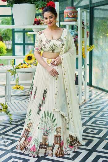 House Of Akshata_White Georgette Sweetheart Neck Ivory Botanical Pleated Lehenga Set _at_Aza_Fashions