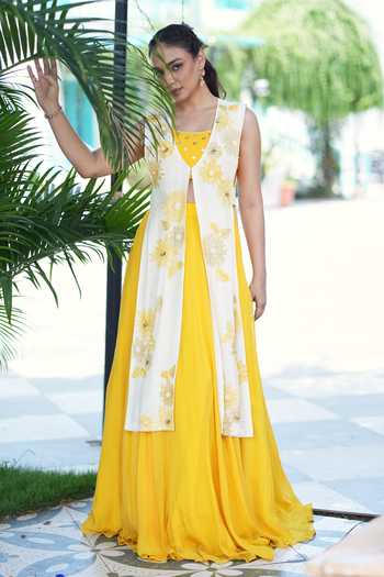 Buy_House Of Akshata_Ivory Organza V-, Round Sunlit Bloom Jacket Lehenga Set _Online_at_Aza_Fashions