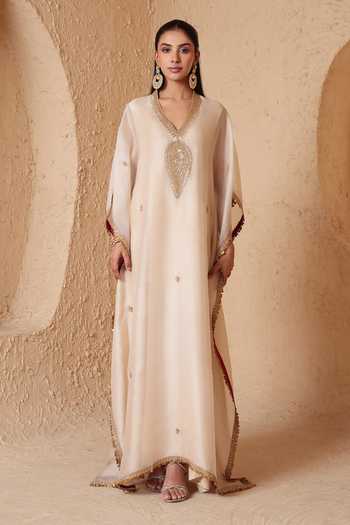 Label Niti Bothra_Ivory Organza V-neck Mehrang Kaftan _Online_at_Aza_Fashions
