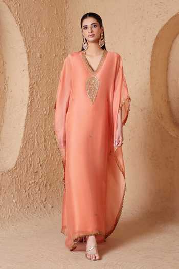 Label Niti Bothra_Peach Organza V-neck Mehrang Kaftan _Online_at_Aza_Fashions