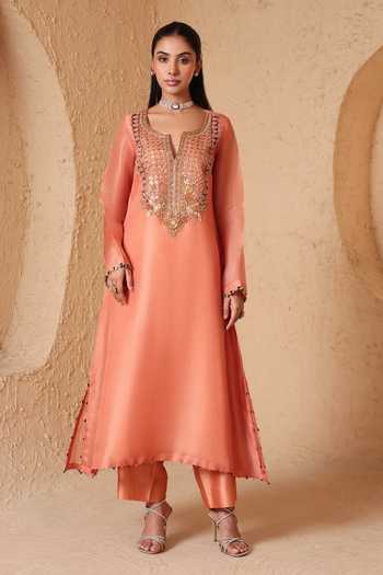 Label Niti Bothra_Peach Silk, Organza, Tencel Split V-neck Mehrang Kurta Set _at_Aza_Fashions